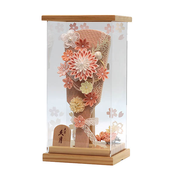 羽子板 久月 つまみ細工 サーモン 木目桜 アクリルケース飾り 髪飾り付き 詳細画像 久月 羽子板 つまみ細工 サーモン 木目桜 アクリルケース飾り 髪飾り付き 詳細画像