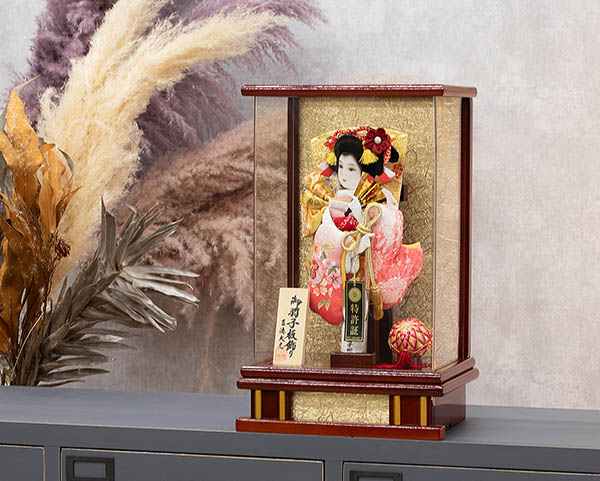 羽子板 吉徳 鹿の子 ピンク 刺繍 花梨塗り アクリルケース飾り 詳細画像 吉徳 羽子板 鹿の子 ピンク 刺繍 花梨塗り アクリルケース飾り 詳細画像
