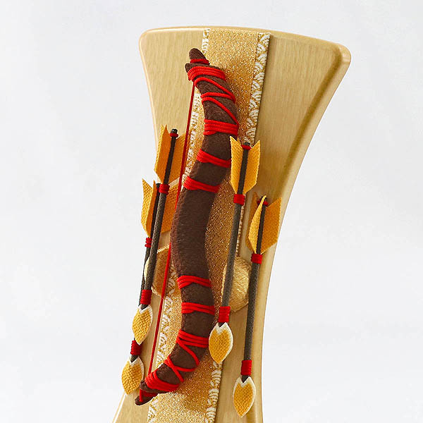 美山　 破魔弓　木製・ちりめん インテリア破魔弓 赤紐 ホワイトオーク材 市松文様バック ガラスケース　詳細画像