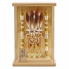 破魔弓: 壁掛け 額飾り 清祥 本籐巻 タモ材 アクリルケース飾り