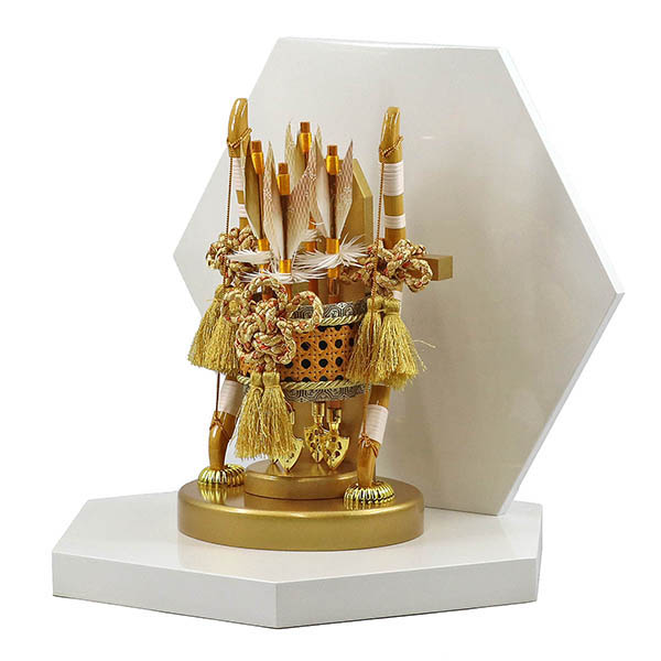 破魔弓 東玉 黎(れい) 衝立六角ホワイト飾り台 詳細画像 東玉 破魔弓 黎(れい) 衝立六角ホワイト飾り台 詳細画像