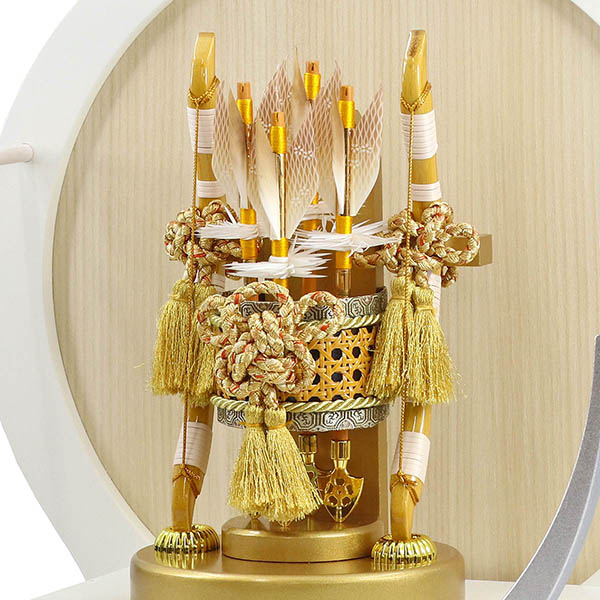 東玉　 破魔弓　黎（れい） 白銀 木製 円形 三日月形飾り台 (大)　詳細画像