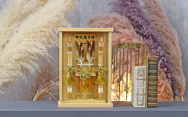 幹山　 破魔弓　壁掛け 額飾り 創 桧 白木 木目バック つや消し アクリルケース飾り　詳細画像