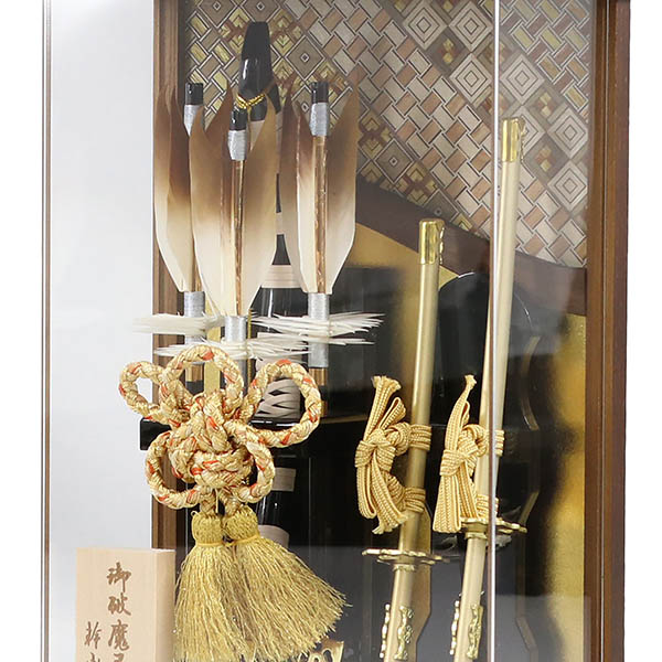 破魔弓 幹山 壁掛け 額飾り 絃 オーク材 寄木細工 金バック アクリルケース飾り 詳細画像 幹山 破魔弓 壁掛け 額飾り 絃 オーク材 寄木細工 金バック アクリルケース飾り 詳細画像