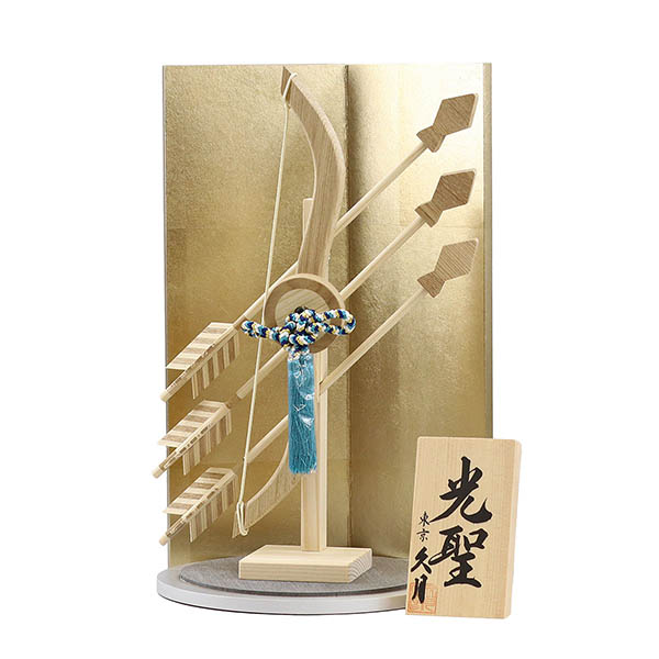 破魔弓 久月 光聖 白 木製 シャンパンゴールド二曲屏風 円形飾り台 詳細画像 久月 破魔弓 光聖 白 木製 シャンパンゴールド二曲屏風 円形飾り台 詳細画像