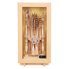 破魔弓: 壁掛け 額飾り 檜製 清和 アクリルケース飾り スタンド付き