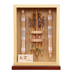 破魔弓: 壁掛け 額飾り 天空 アクリルケース飾り