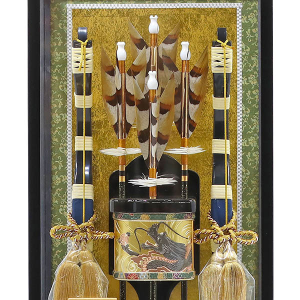 破魔弓 久月 鳥羽A 本籐巻 彫金 面取りガラスケース 詳細画像 久月 破魔弓 鳥羽A 本籐巻 彫金 面取りガラスケース 詳細画像