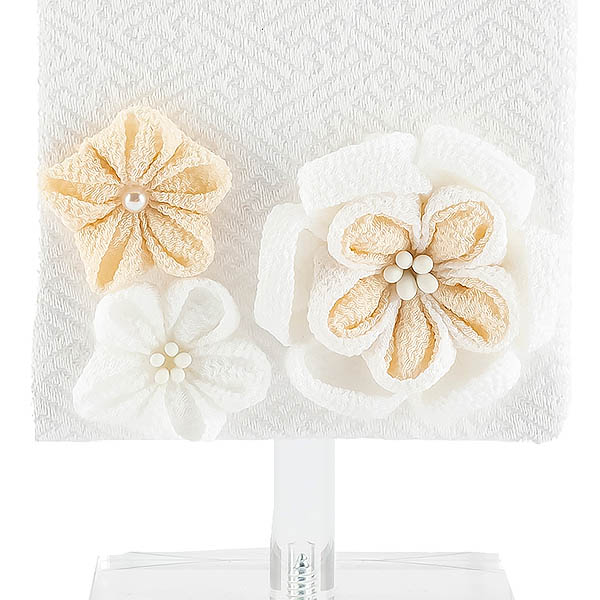 刺繍仕立て 白揃え名前旗飾り  白摘み花くずし （特小） つまみ細工 ※名前・生年月日部分は刺繍