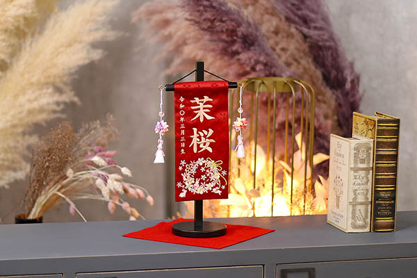 うさぎのかくれんぼ ラインストーン 桃吊るし 赤 パステルピンク（特小）毛せん 台付※名入は刺繍