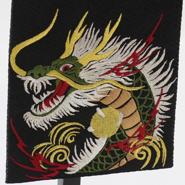 雲に緑龍 黒 (特中) 鯉のぼりつるし 台付き ※名前・生年月日部分は刺繍